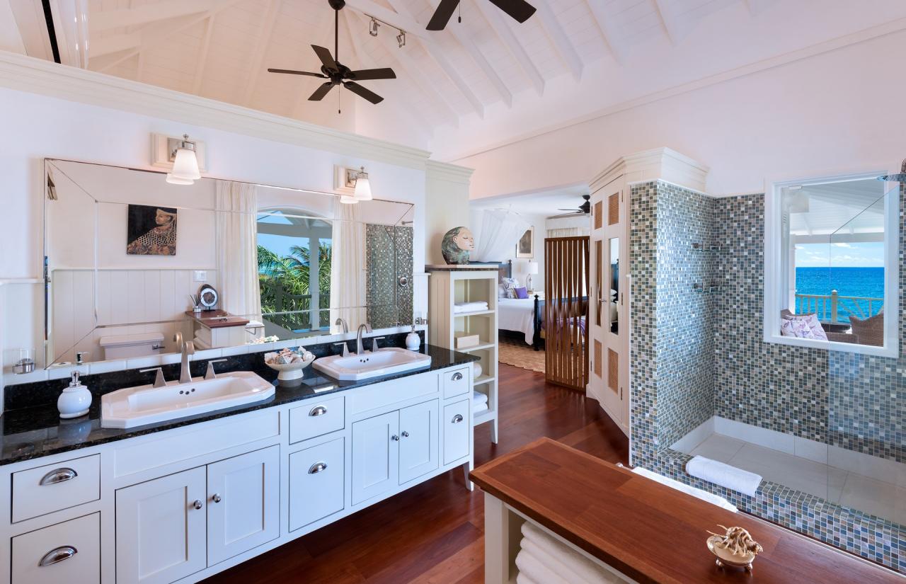 Hector House is a 3 bed, 3.5 bath beachfront home in Barbados